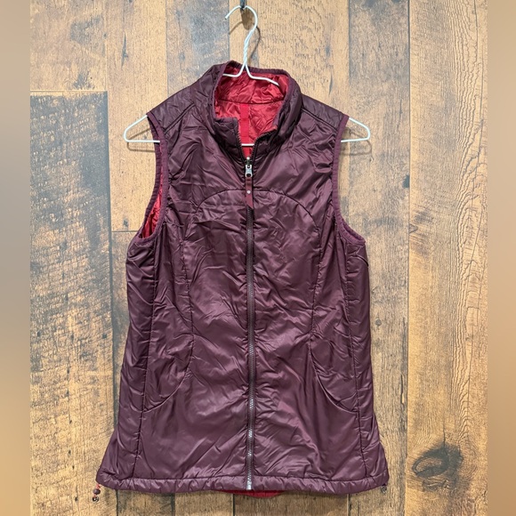 Lululemon Layer Up Vest
Bordeaux Drama / Prep Red size 8 - Picture 2 of 12